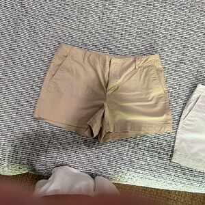 LOFT Women's Tan Shorts